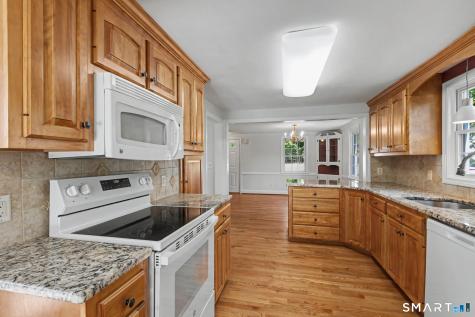 11 Centerwood Road Newington CT 06111