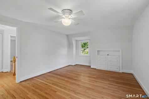 11 Centerwood Road Newington CT 06111