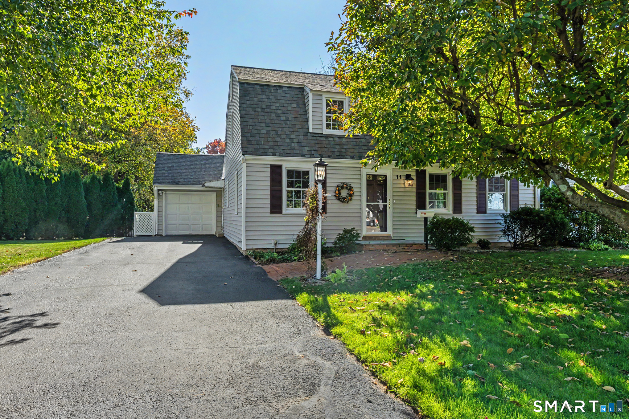 11 Centerwood Road Newington CT 06111