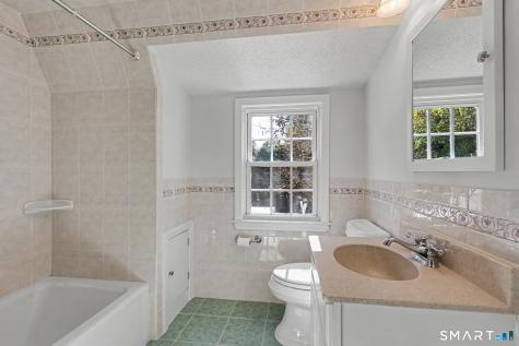 11 Centerwood Road Newington CT 06111