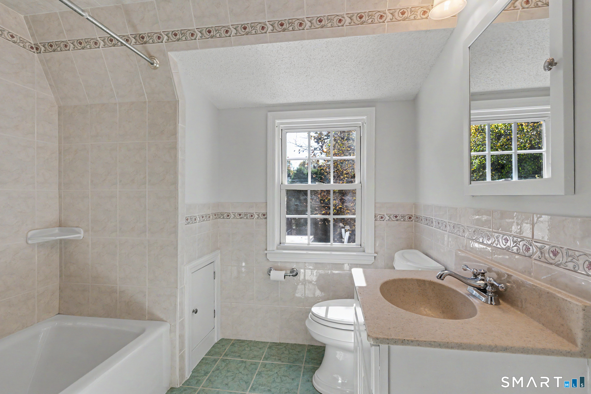 11 Centerwood Road Newington CT 06111