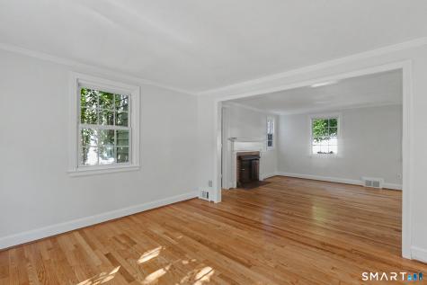 11 Centerwood Road Newington CT 06111