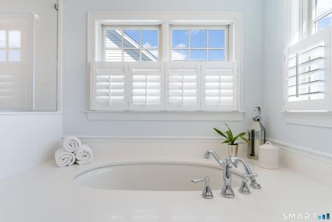 11 Marina Village Branford CT 06405