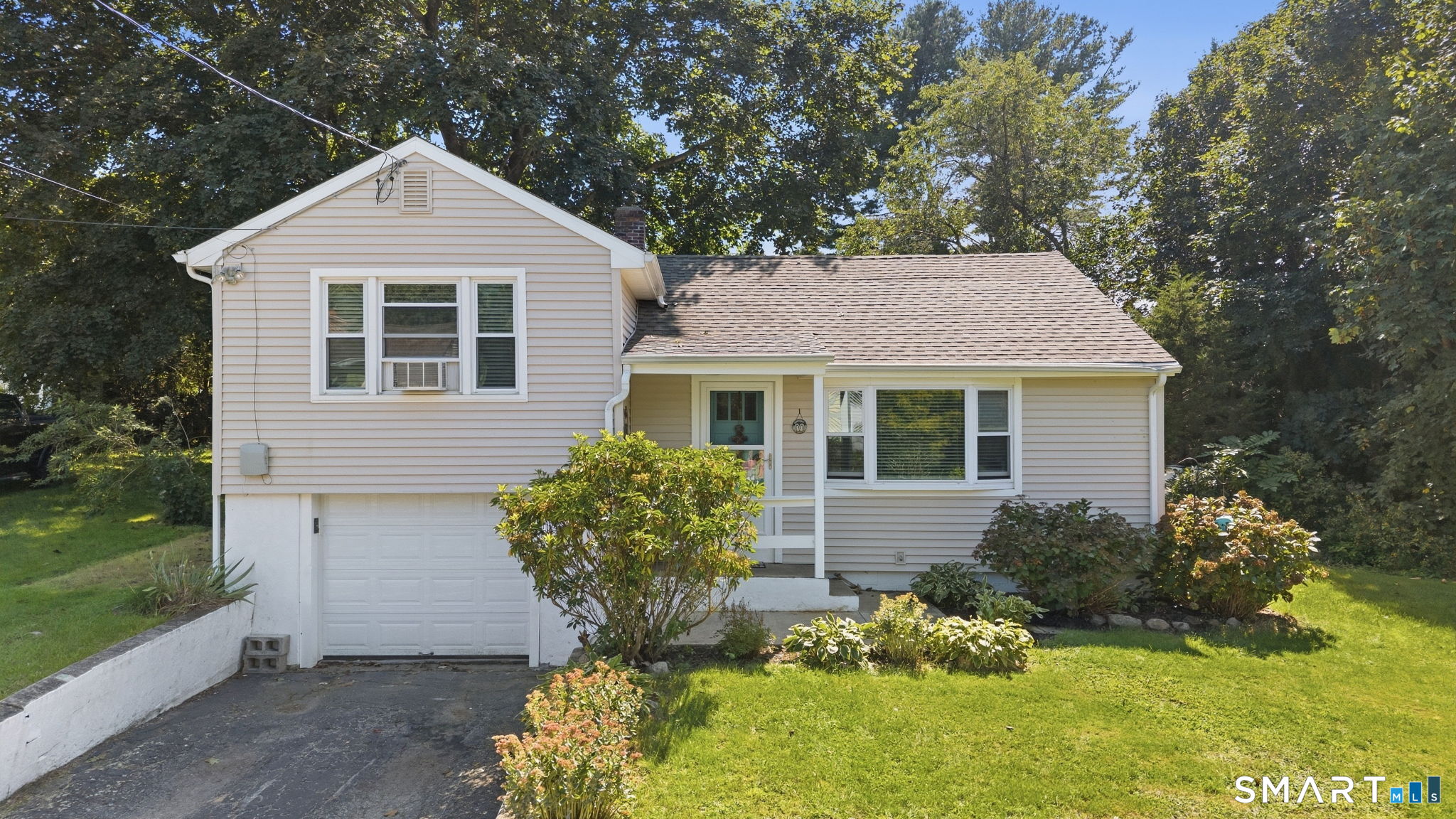 17 Seventh Avenue Waterford CT 06385