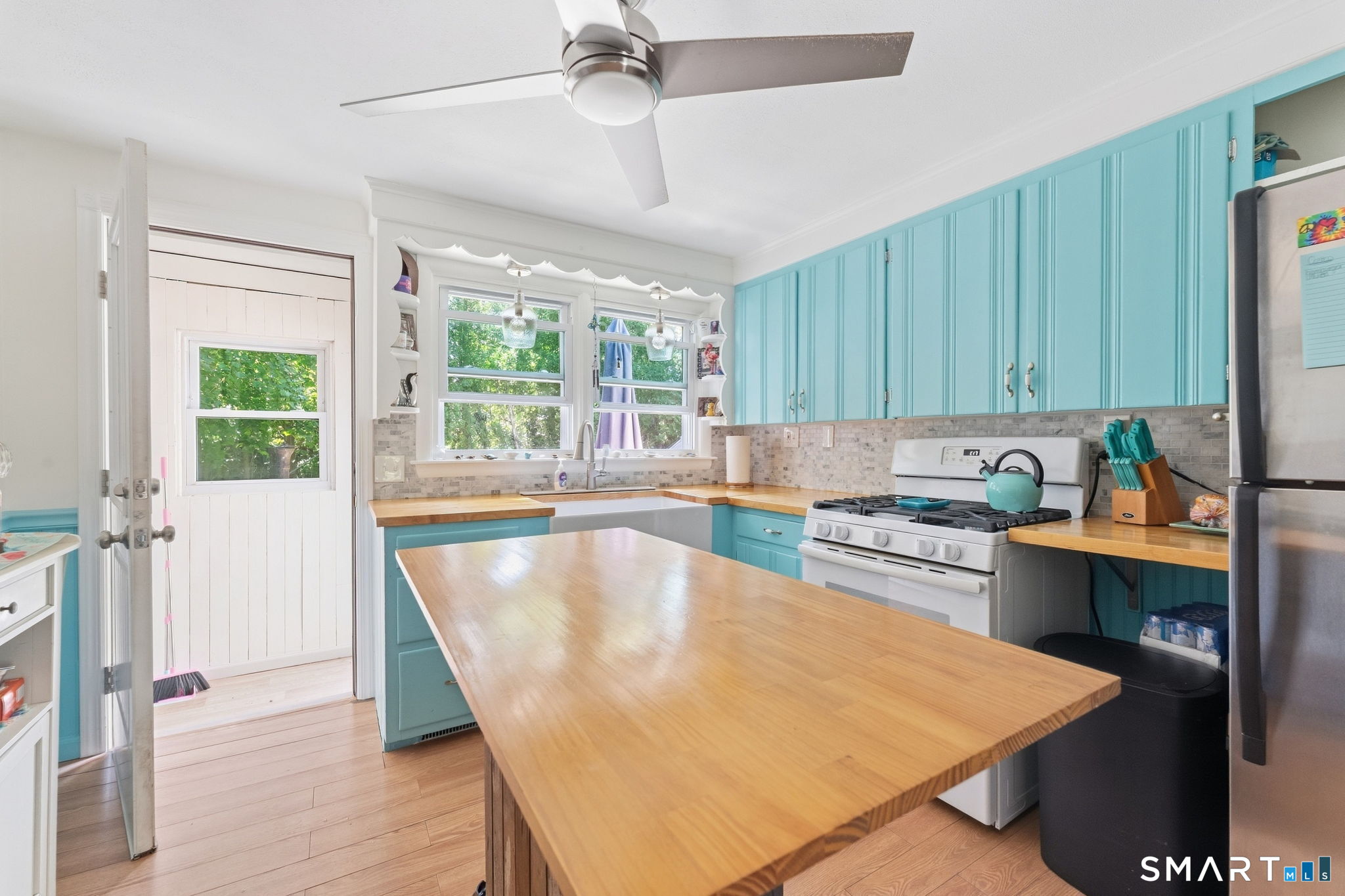 17 Seventh Avenue Waterford CT 06385