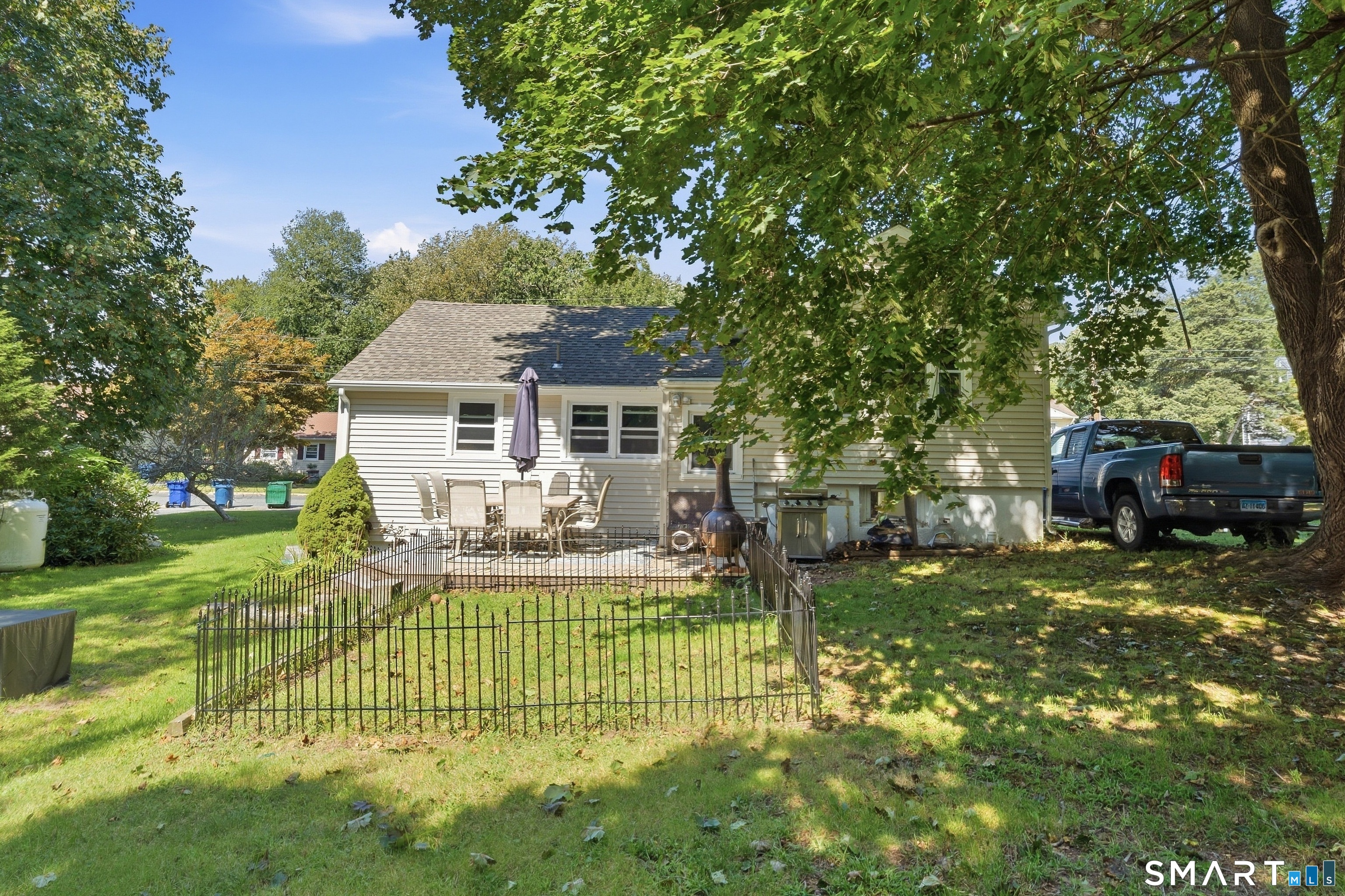 17 Seventh Avenue Waterford CT 06385