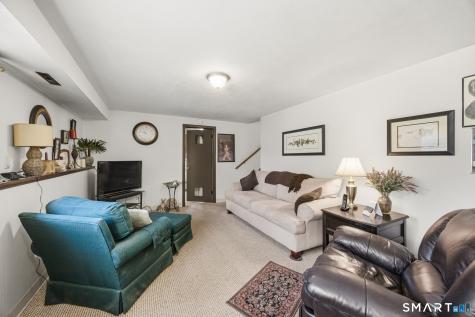 102 Grande Road East Hartford CT 06118