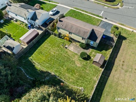 102 Grande Road East Hartford CT 06118
