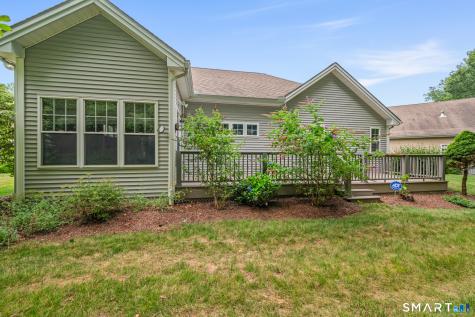 19 Plumrose Court Portland CT 06480