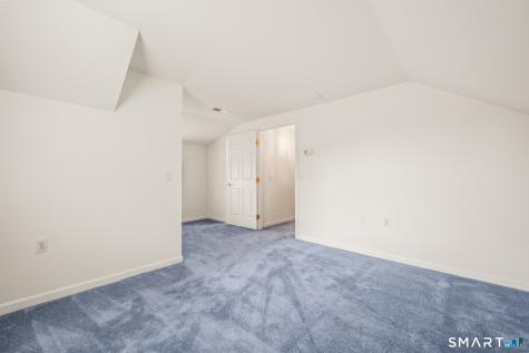 19 Plumrose Court Portland CT 06480