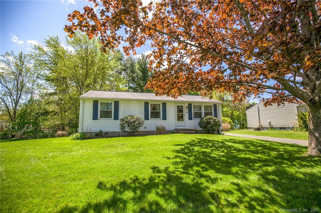 13 Farmstead Circle Bloomfield CT 06002