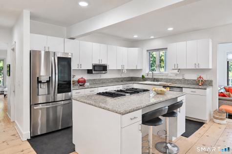 2 Hopewell Road Newtown CT 06470