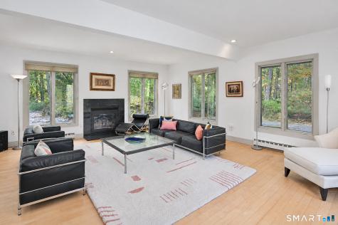 2 Hopewell Road Newtown CT 06470