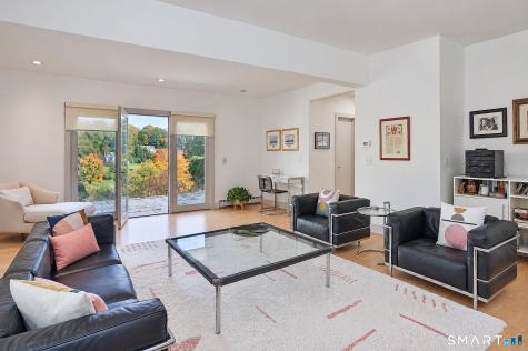 2 Hopewell Road Newtown CT 06470