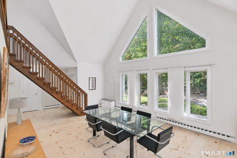 2 Hopewell Road Newtown CT 06470