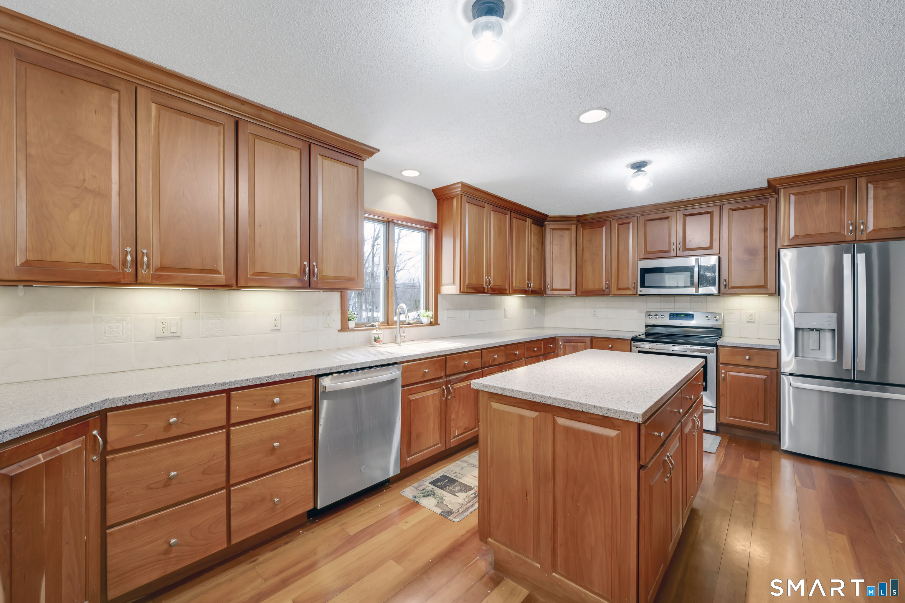 10 Devonshire Drive South Windsor CT 06074