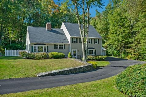 3 Cedar Circle Newtown CT 06470