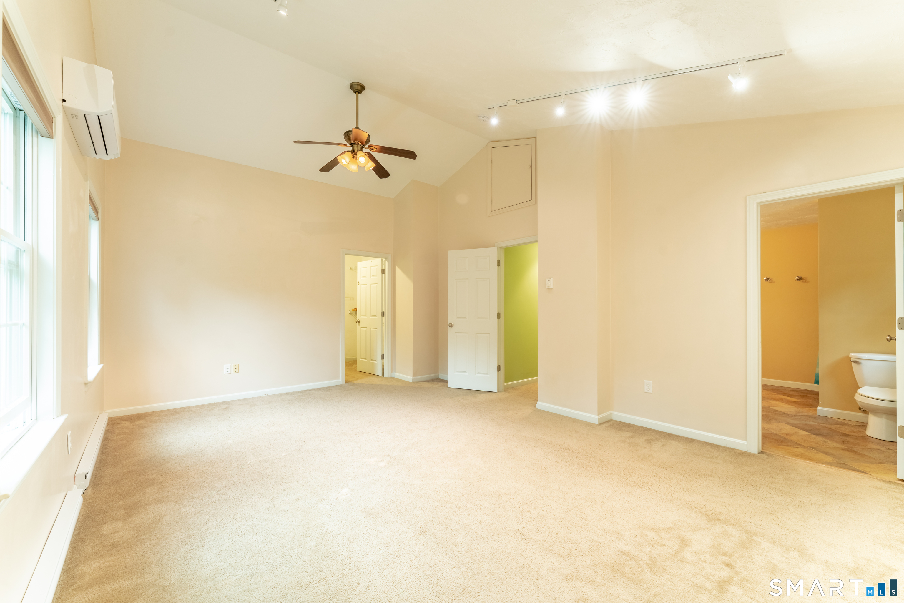 521 East Thompson Road Thompson CT 06277
