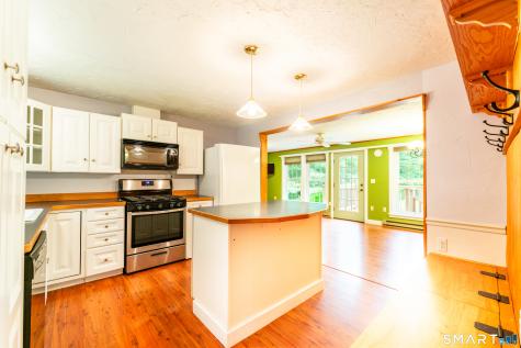521 East Thompson Road Thompson CT 06277