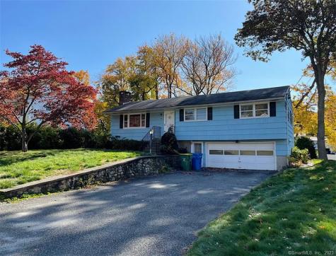 82 Glenstone Road Waterbury CT 06705