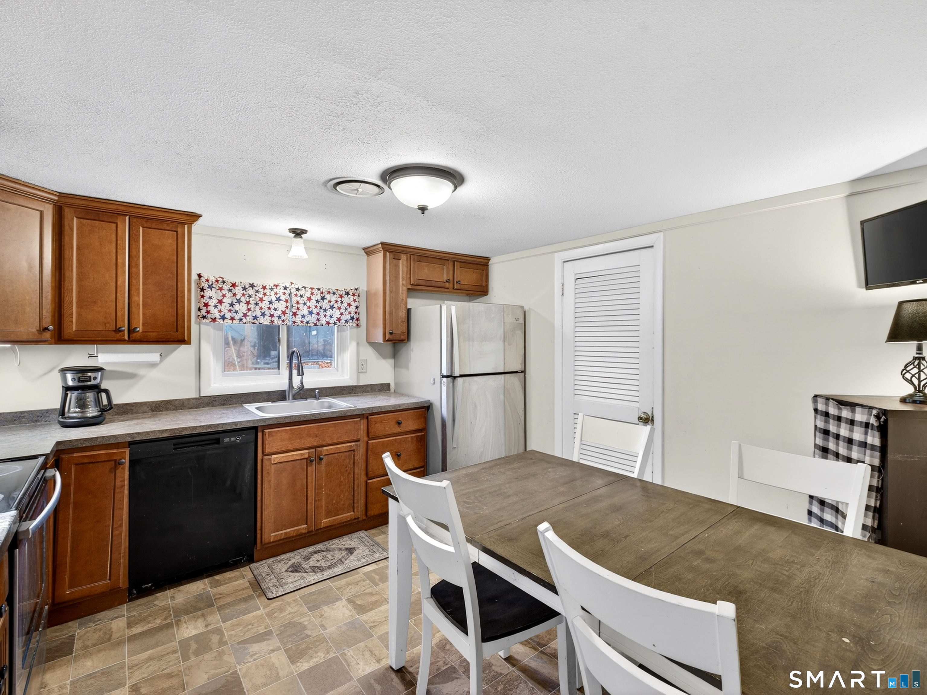 4 Amber Circle Ledyard CT 06335