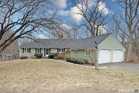 10 Cove Hill Road Essex CT 06426