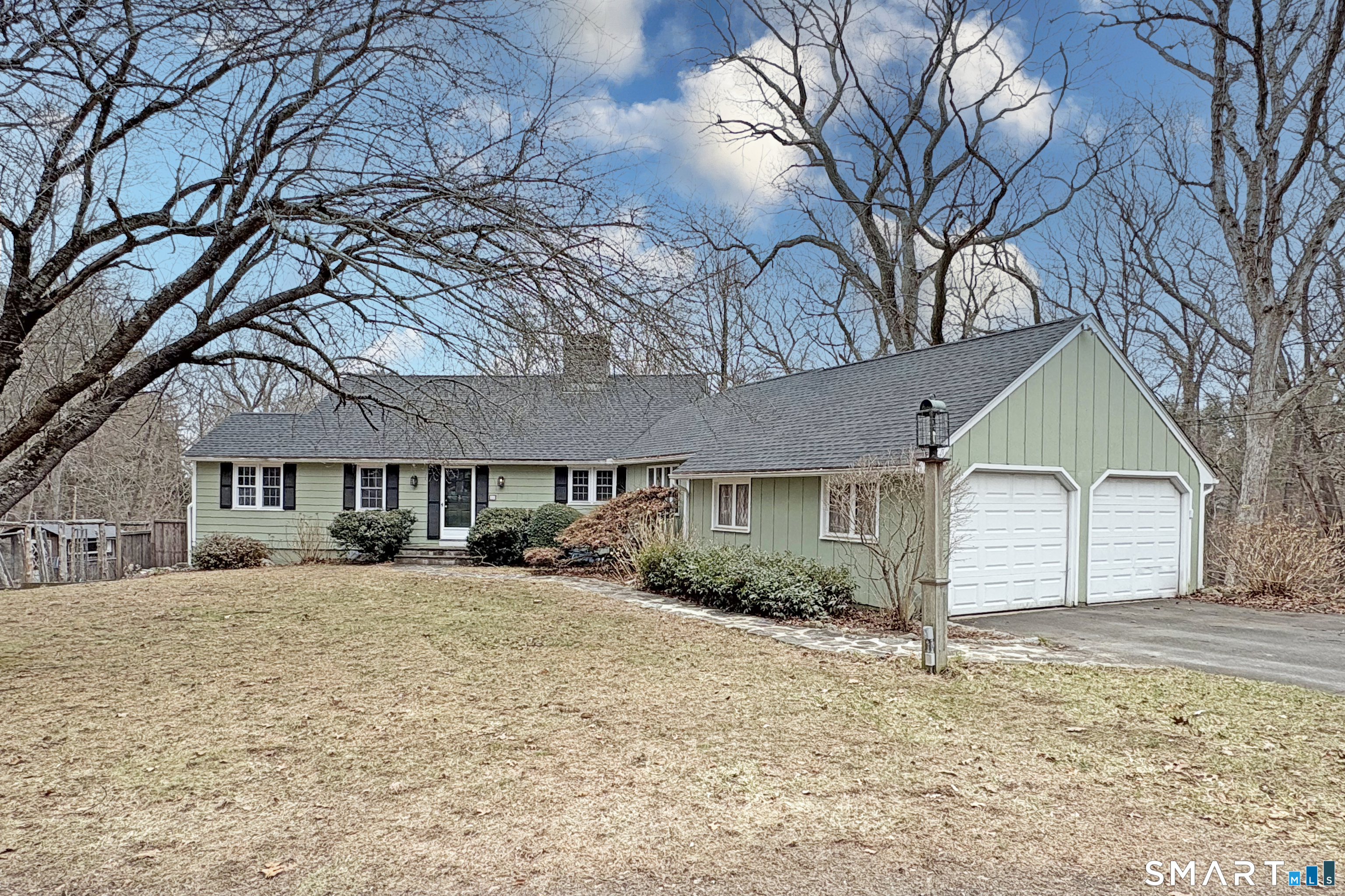 10 Cove Hill Road Essex CT 06426