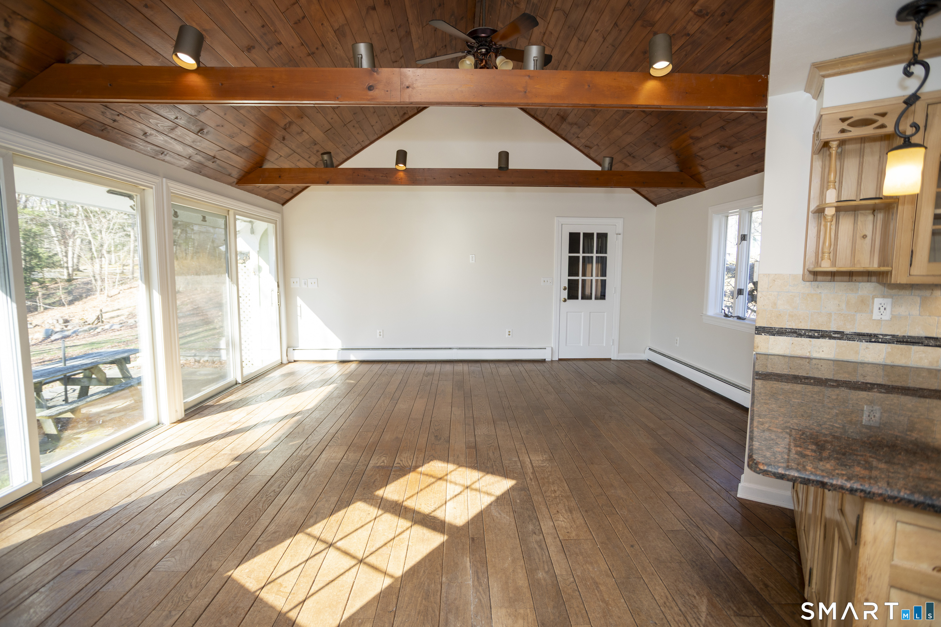 10 Cove Hill Road Essex CT 06426
