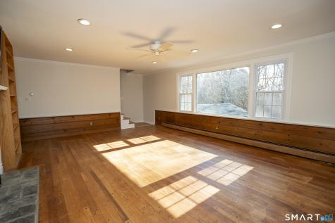 10 Cove Hill Road Essex CT 06426