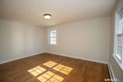 10 Cove Hill Road Essex CT 06426