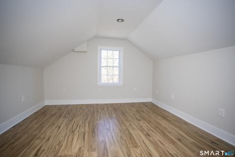 10 Cove Hill Road Essex CT 06426