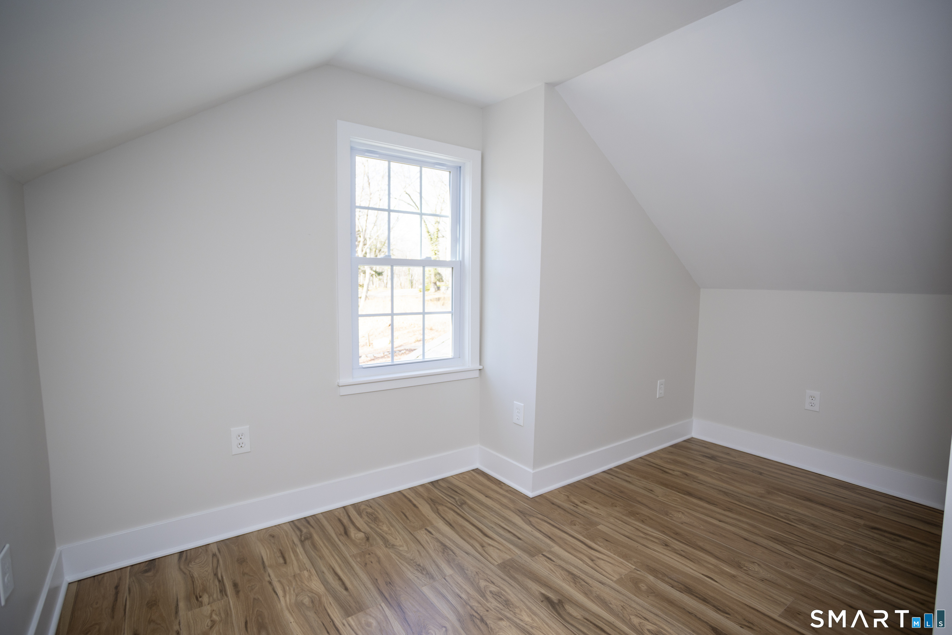 10 Cove Hill Road Essex CT 06426
