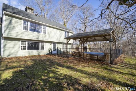 10 Cove Hill Road Essex CT 06426