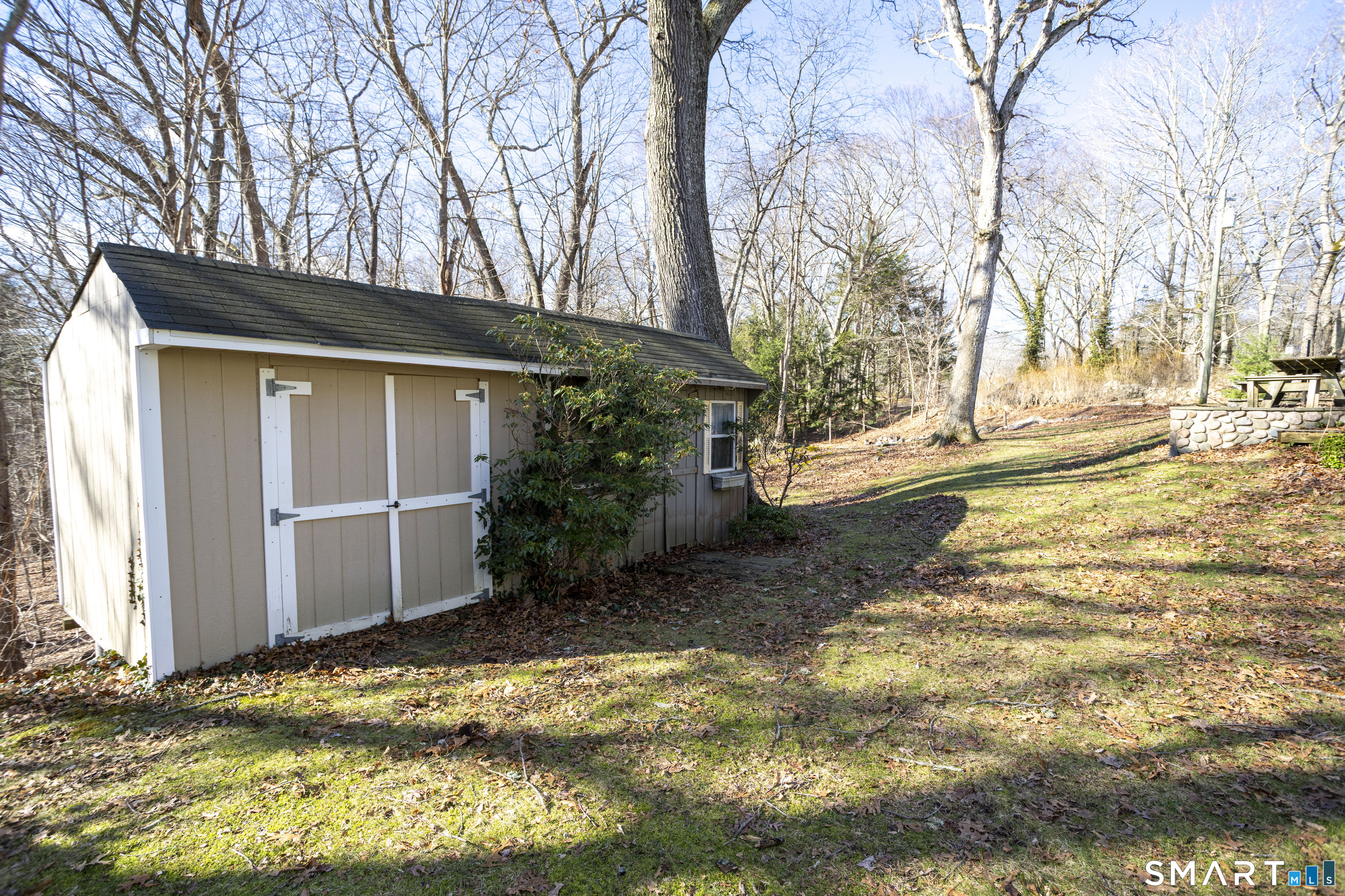 10 Cove Hill Road Essex CT 06426