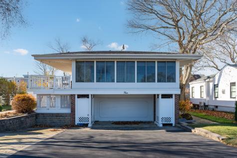 4 Lanyard Lane Waterford CT 06385