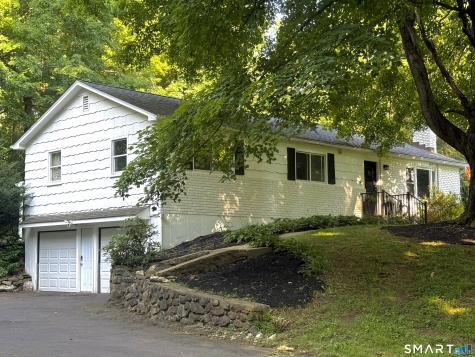 208 Strongtown Road Southbury CT 06488