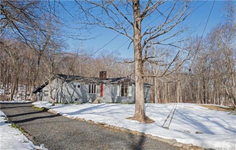 15 White Birch Road Redding CT 06896