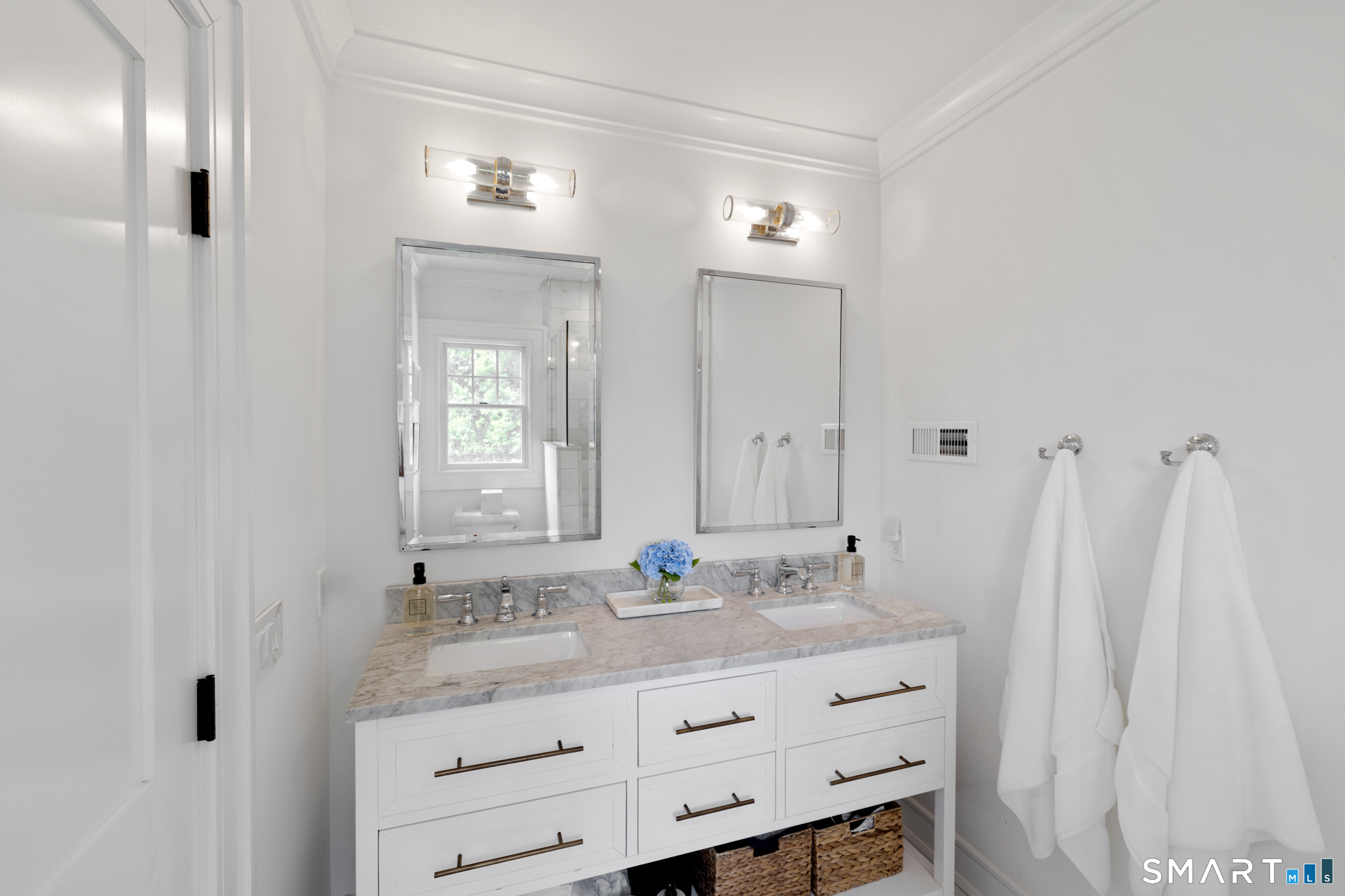 304 Main Street New Canaan CT 06840