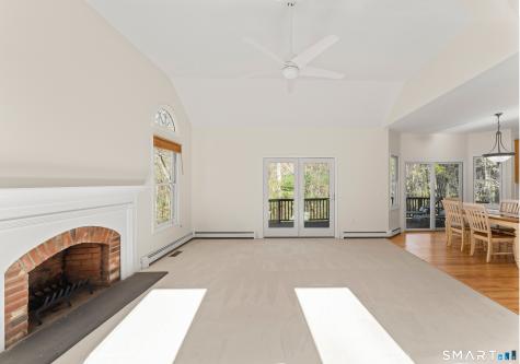 5 Beagle Trail Newtown CT 06482