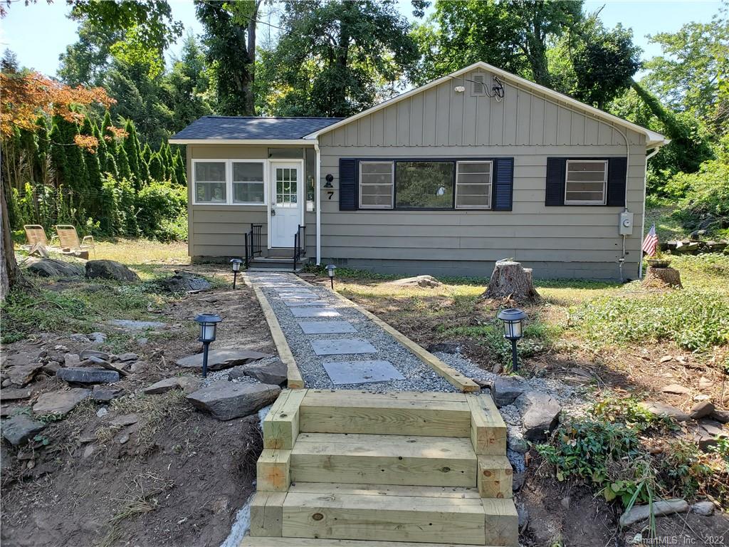 7 Fair Lane New Fairfield CT 06812
