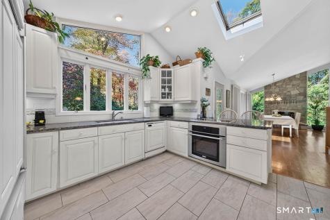 814 Amity Road Bethany CT 06524