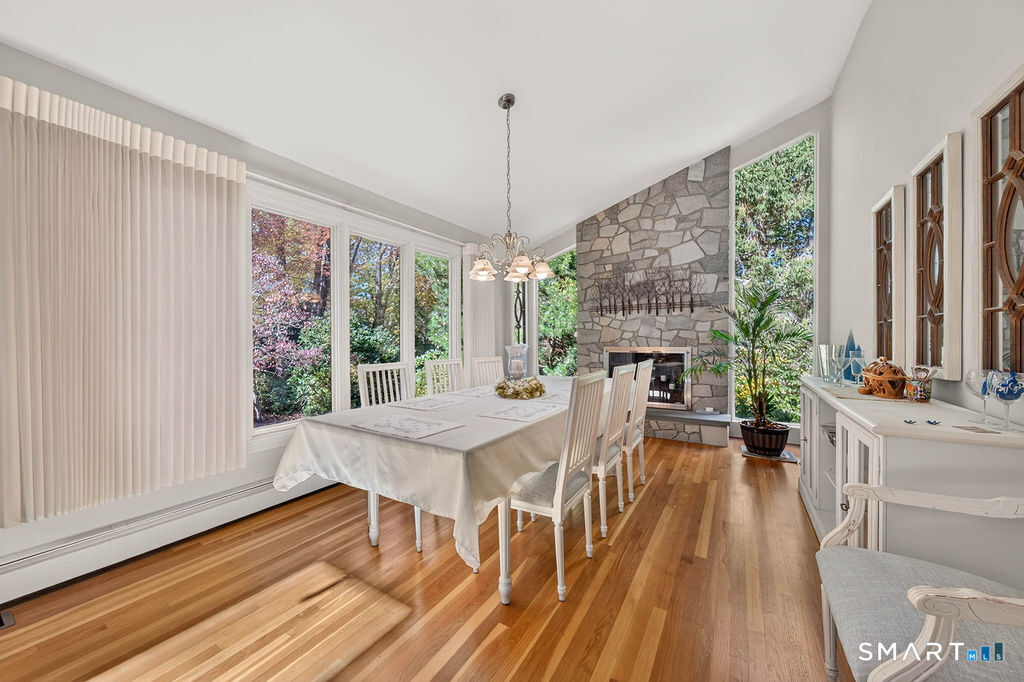 814 Amity Road Bethany CT 06524