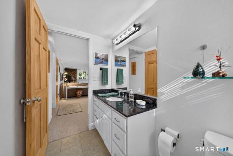 814 Amity Road Bethany CT 06524