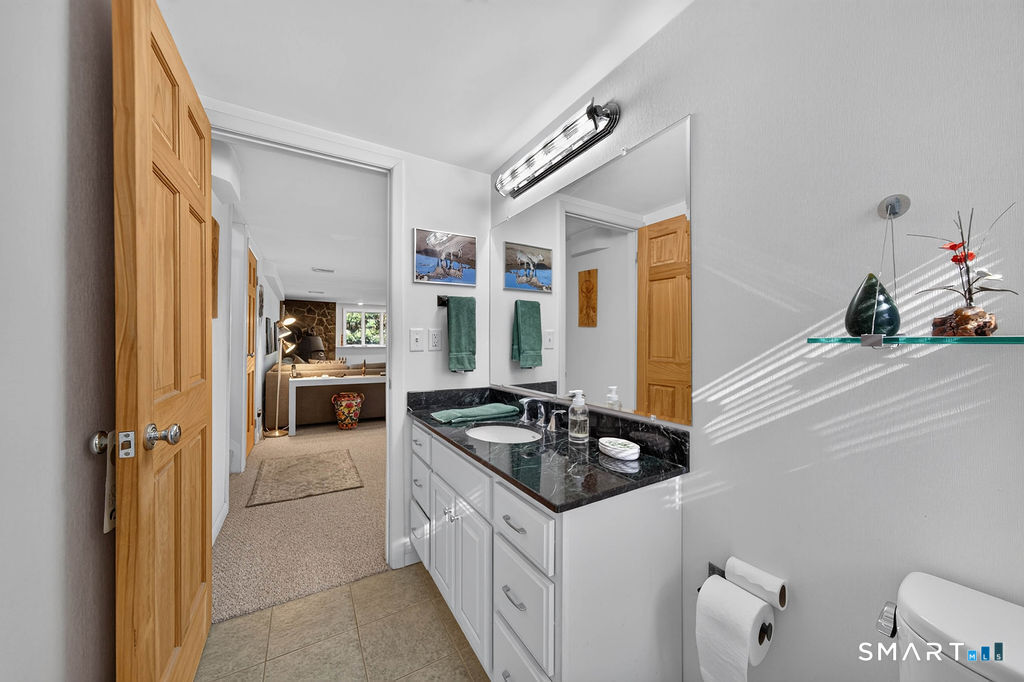 814 Amity Road Bethany CT 06524