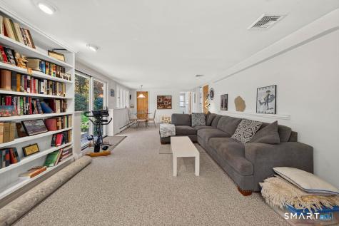 814 Amity Road Bethany CT 06524