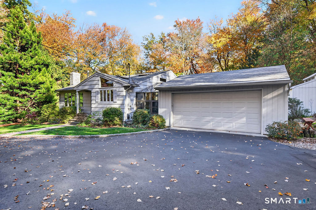 814 Amity Road Bethany CT 06524