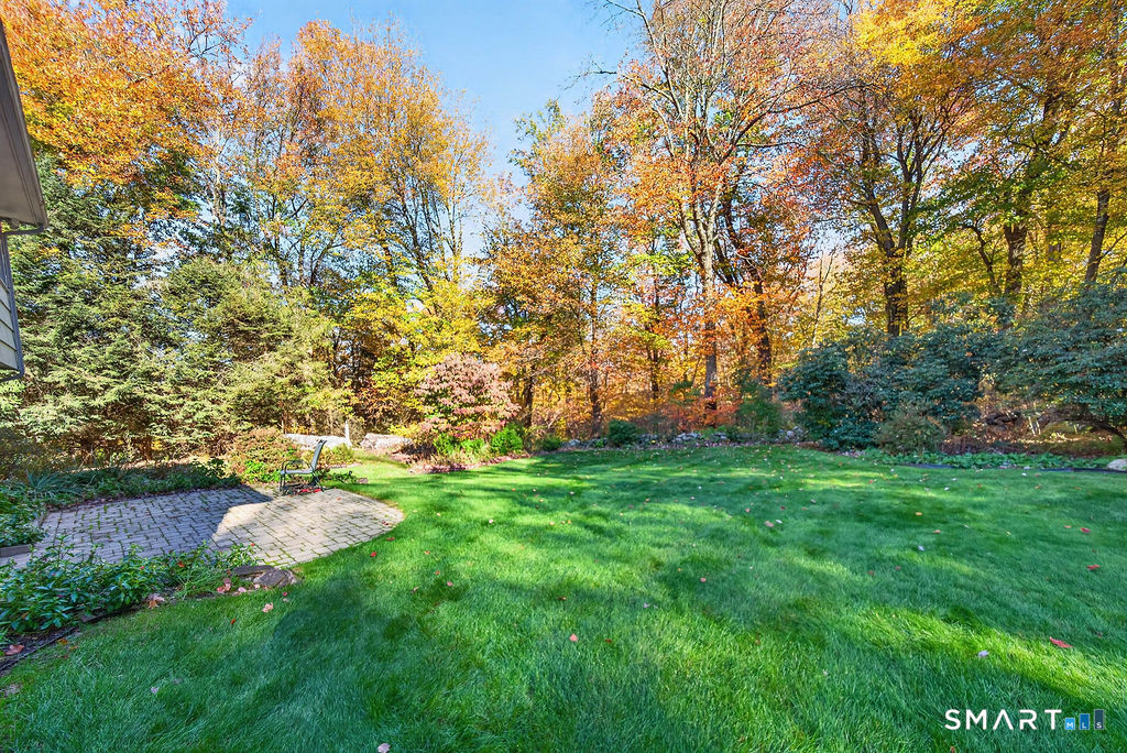 814 Amity Road Bethany CT 06524