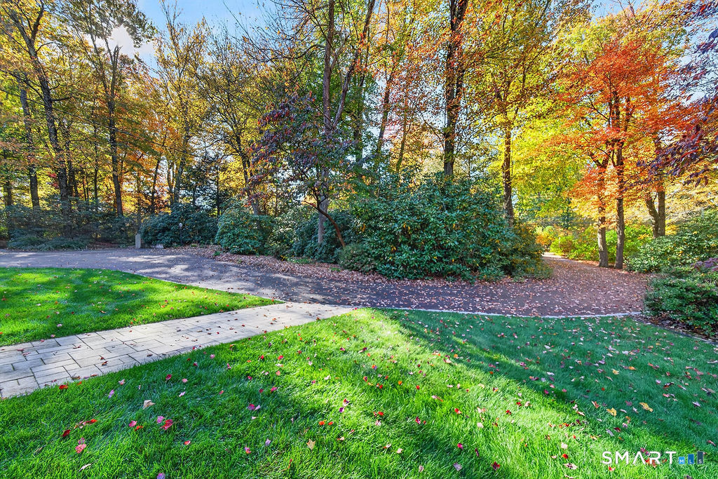 814 Amity Road Bethany CT 06524
