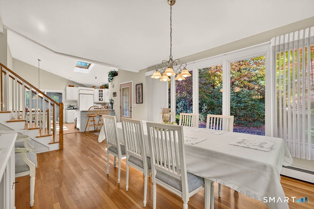 814 Amity Road Bethany CT 06524