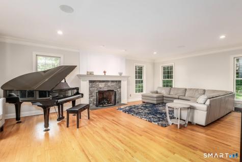 4 Mia Bella Drive New Milford CT 06776